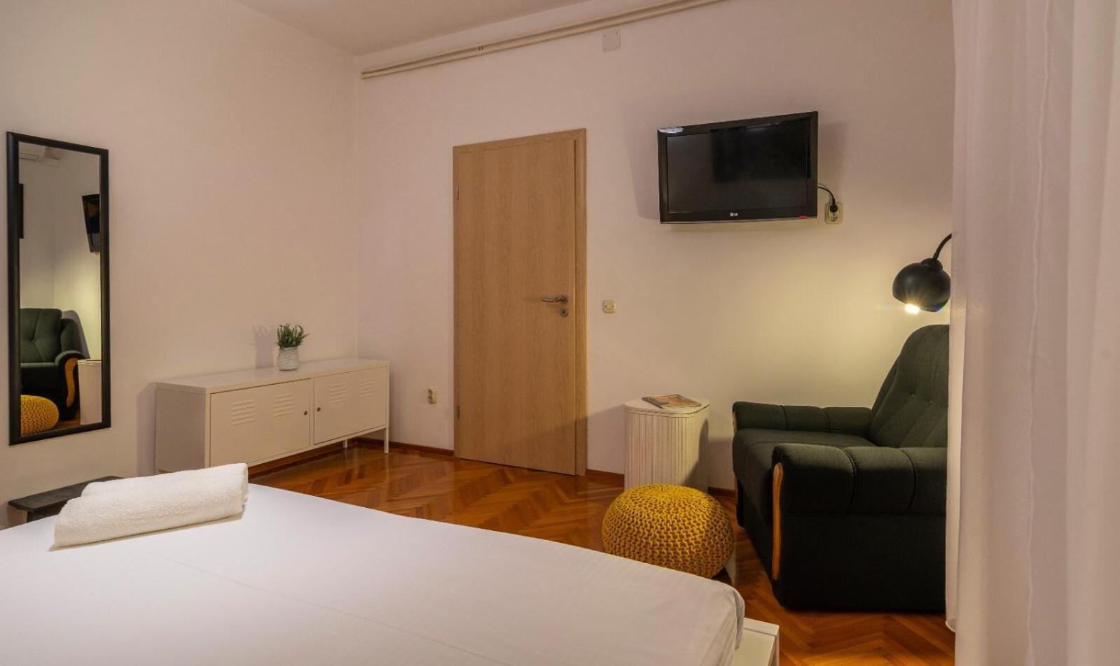 טרוגיר Apartman Karmen מראה חיצוני תמונה